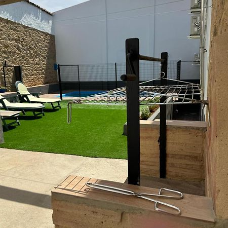 Casa Rural La Carriona Segura de León Kültér fotó
