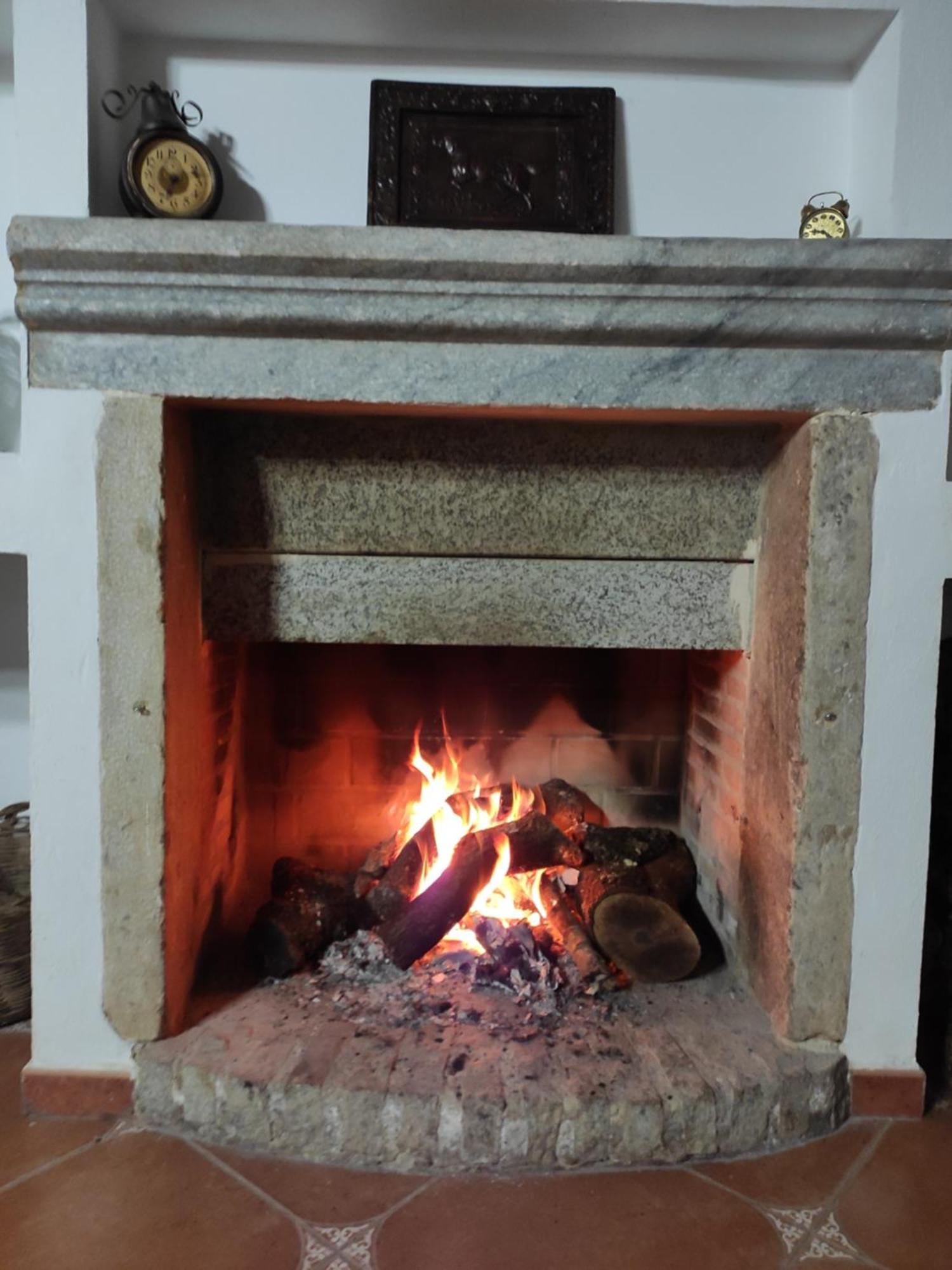 Casa Rural La Carriona Segura de León Kültér fotó