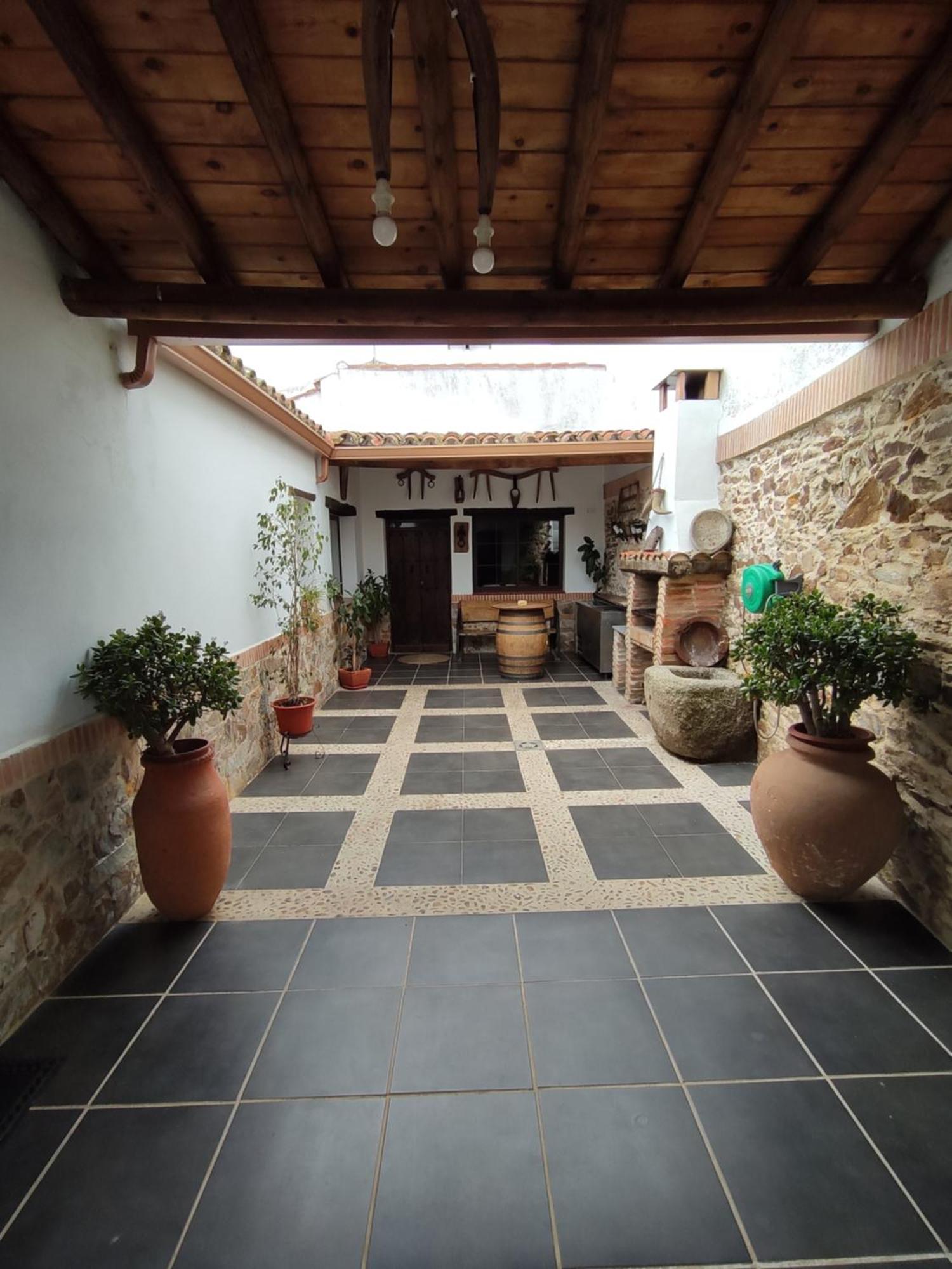 Casa Rural La Carriona Segura de León Kültér fotó