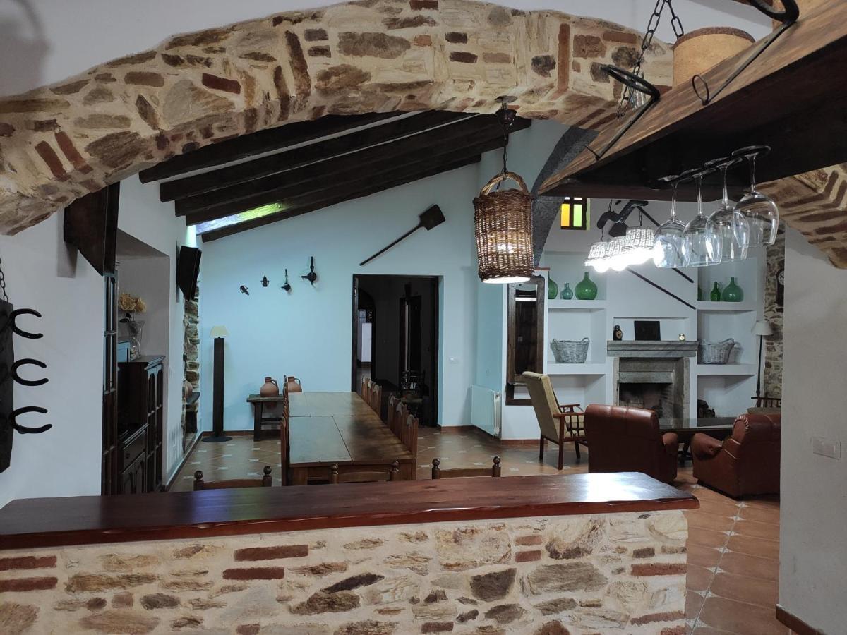 Casa Rural La Carriona Segura de León Kültér fotó