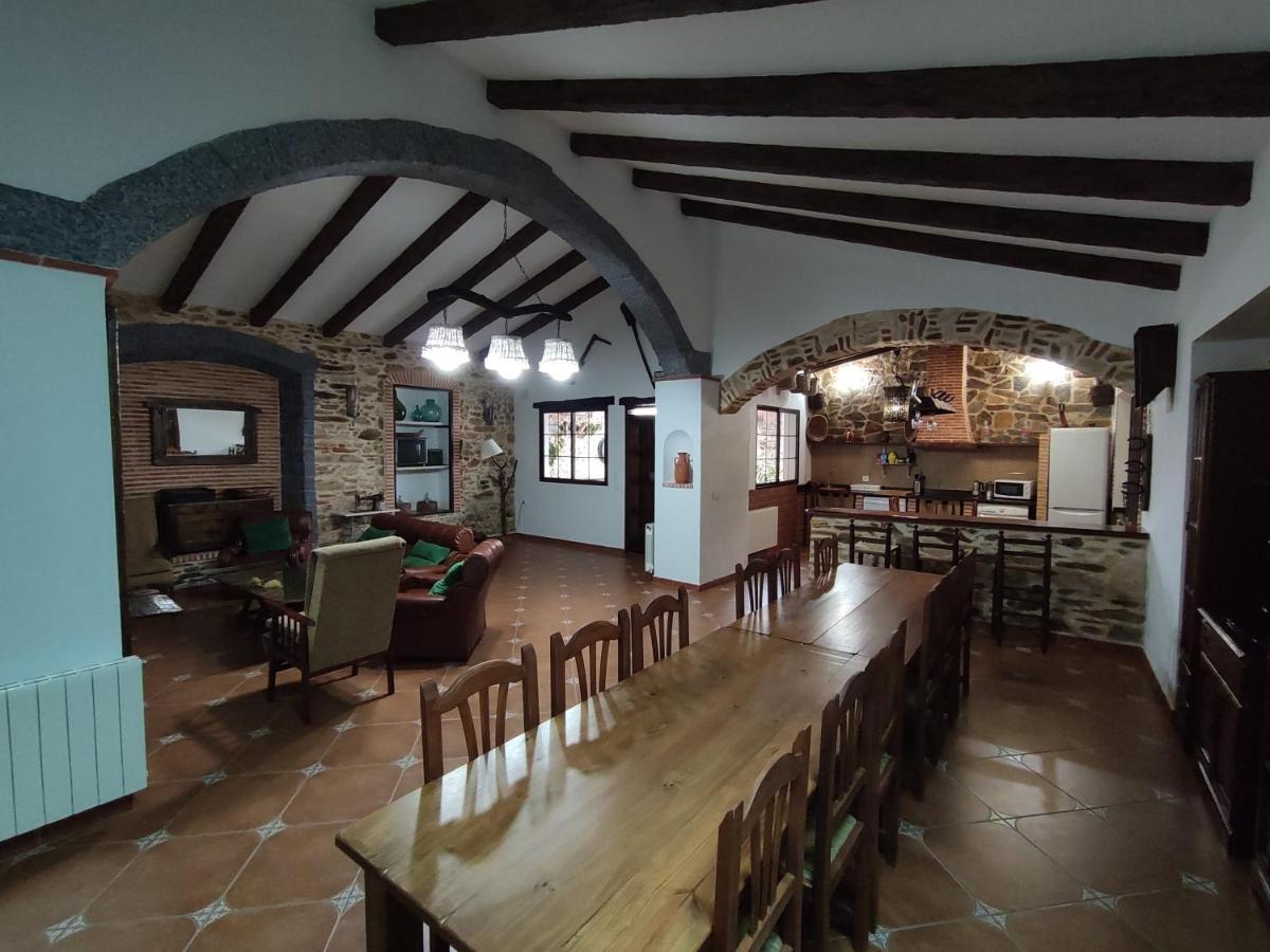 Casa Rural La Carriona Segura de León Kültér fotó