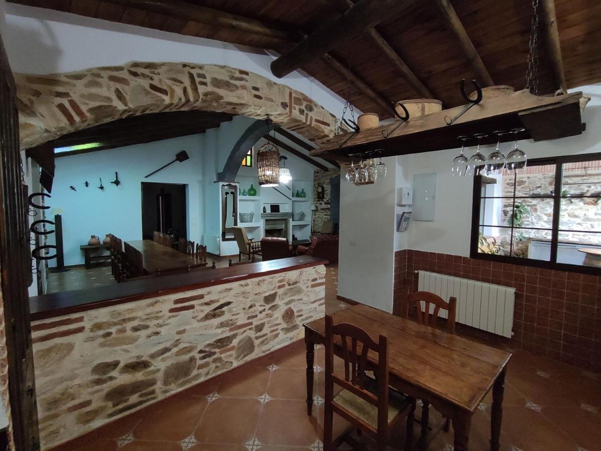 Casa Rural La Carriona Segura de León Kültér fotó