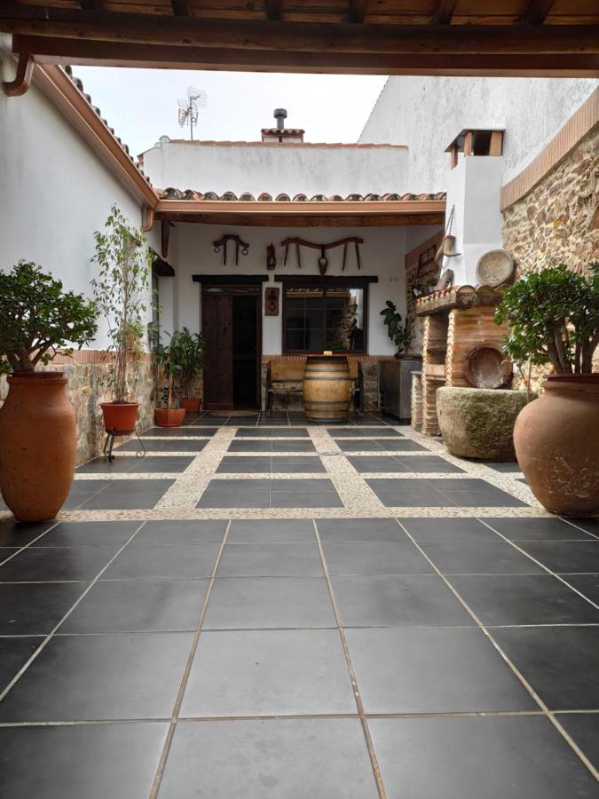 Casa Rural La Carriona Segura de León Kültér fotó